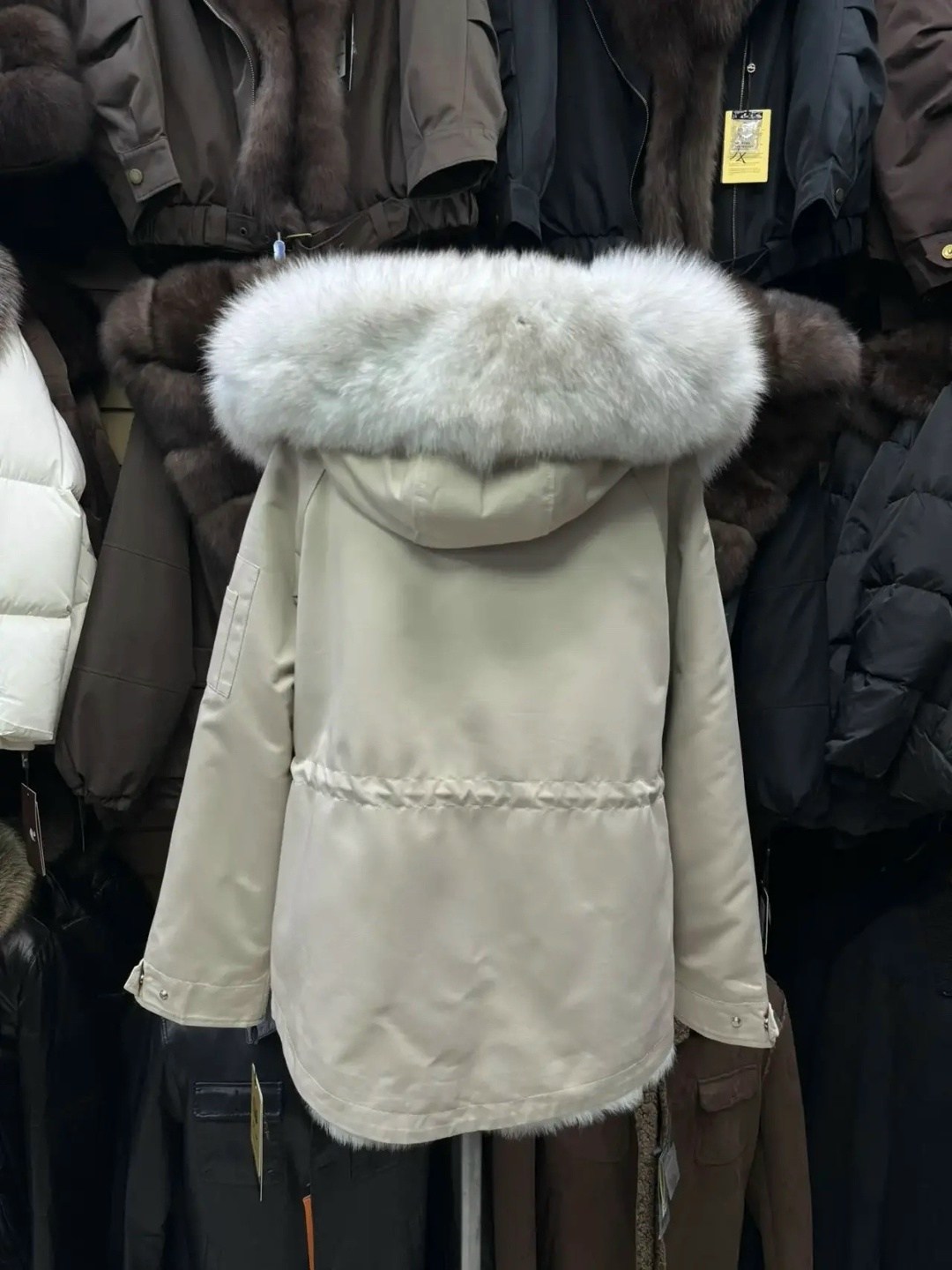 парка с натуральным мехом,меховая парка,парка с мехом,женская парка с натуральным мехом,зимняя парка с мехом