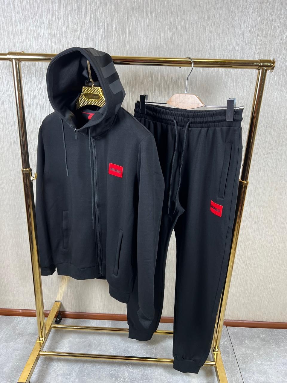 спортивный костюм hugo boss,спортивный костюм hugo,мужской спортивный костюм,спортивный костюм,спортивный костюм хьюго босс