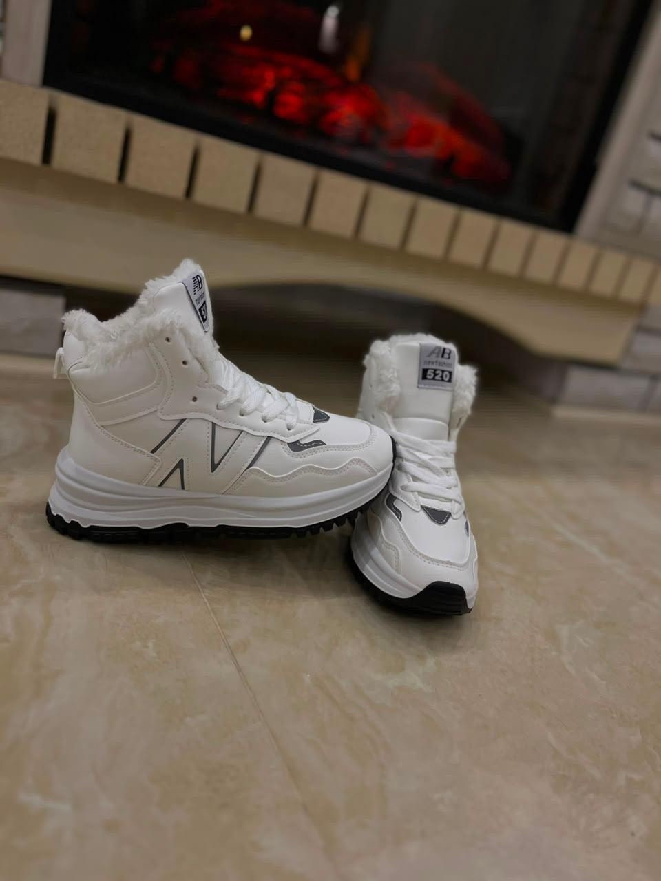 кроссовки зимние с мехом new balance mid 574,кроссовки зимние new balance,светлые кожаные белые кроссовки женские new balance 574 зимние на меху,белые зимние кроссовки женские нью баланс,кроссовки ади