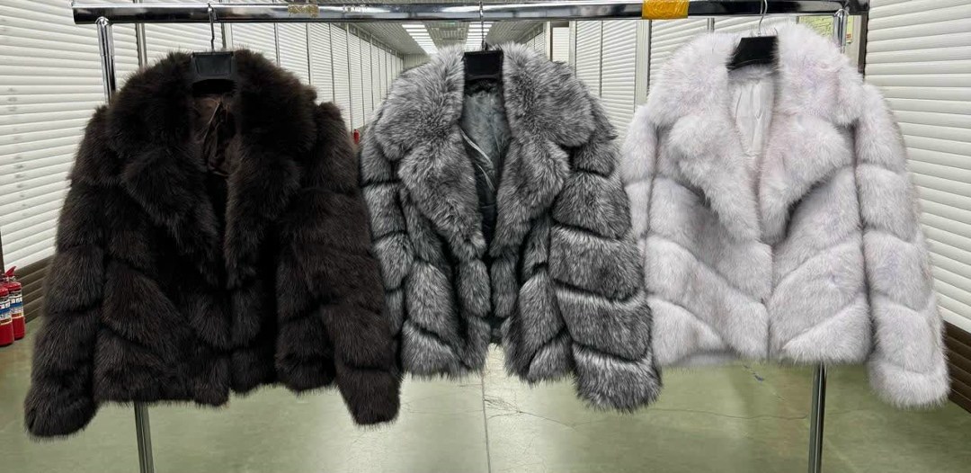 женское короткое меховое пальто из лисьего меха,шуба из песца,шуба женская из натурального лисьего меха,меховая куртка,женские шубы