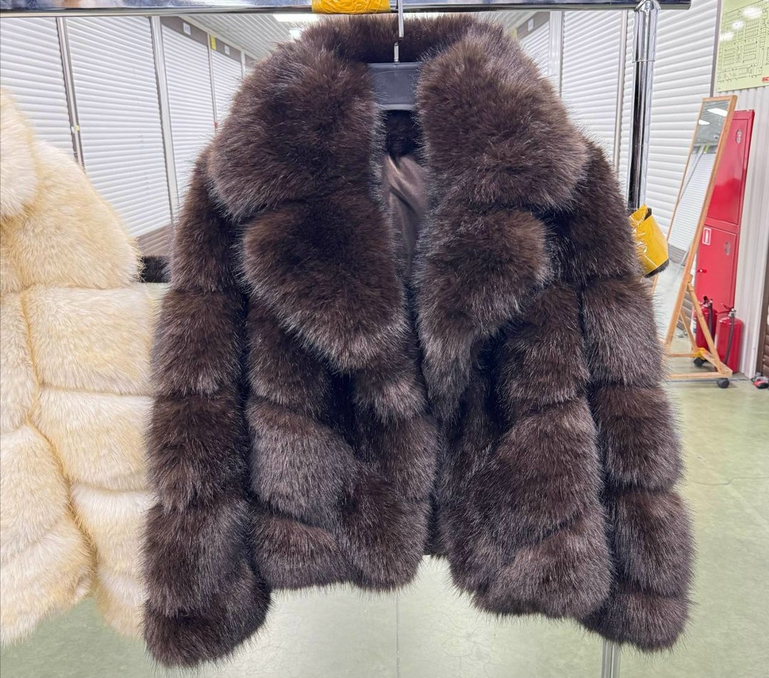 женская шуба из натурального лисьего меха,женская куртка из натурального лисьего меха,меховое пальто,шуба песец 130 см,женская шуба из лисьего меха