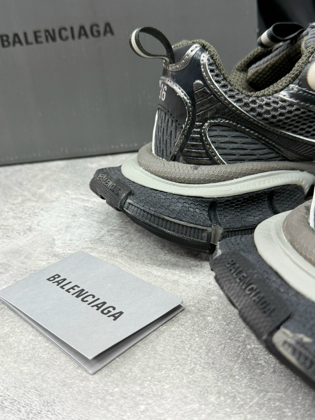 кроссовки женские balenciaga,кроссовки balenciaga,кроссовки баленсиага,balenciaga 3 xl кроссовки,кроссовки баленсиага женские