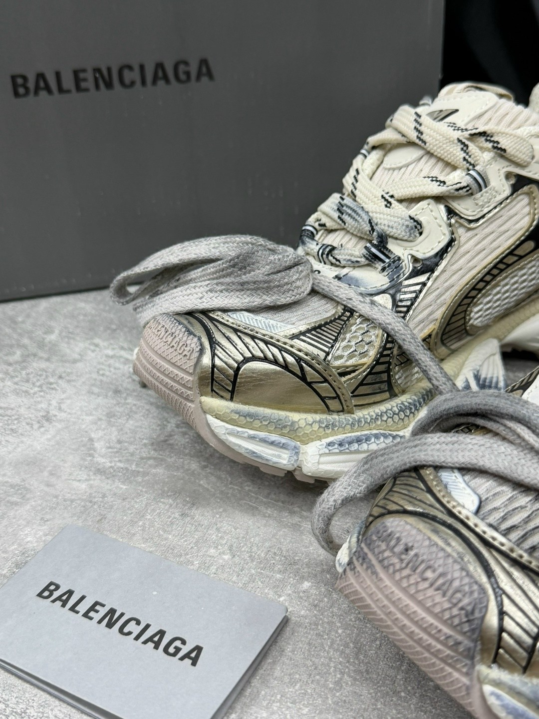 кроссовки женские balenciaga,кроссовки balenciaga,кроссовки баленсиага,balenciaga 3 xl кроссовки,кроссовки баленсиага женские