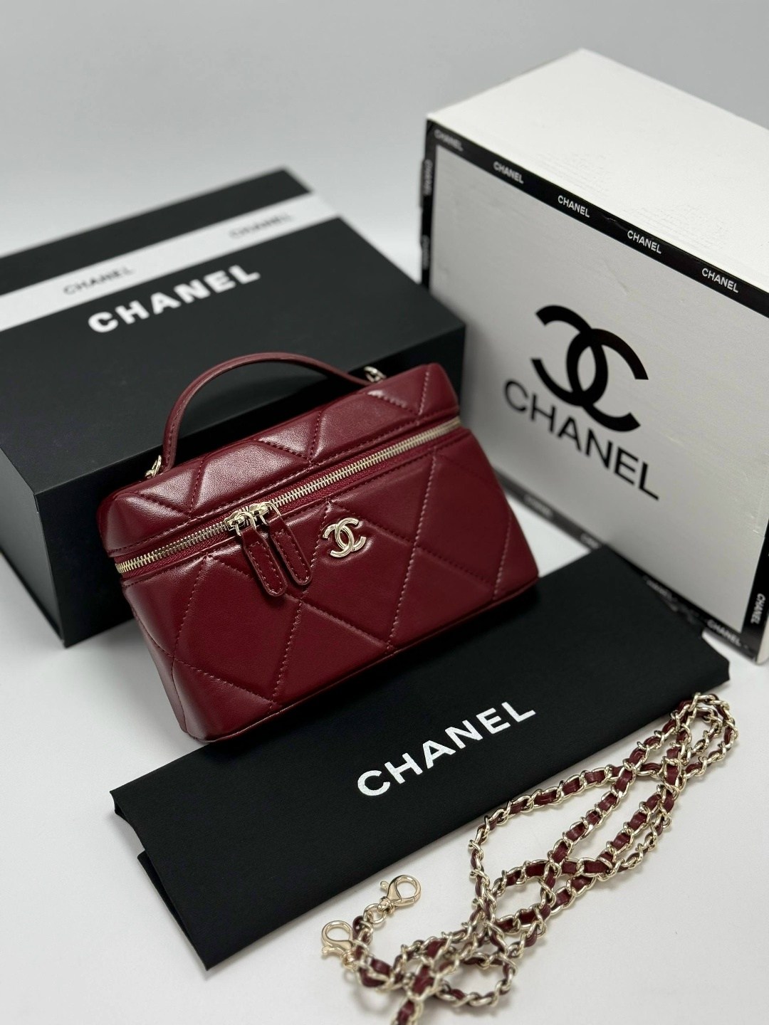 сумка chanel,женские сумки chanel,сумки шанель,сумка,косметичка chanel