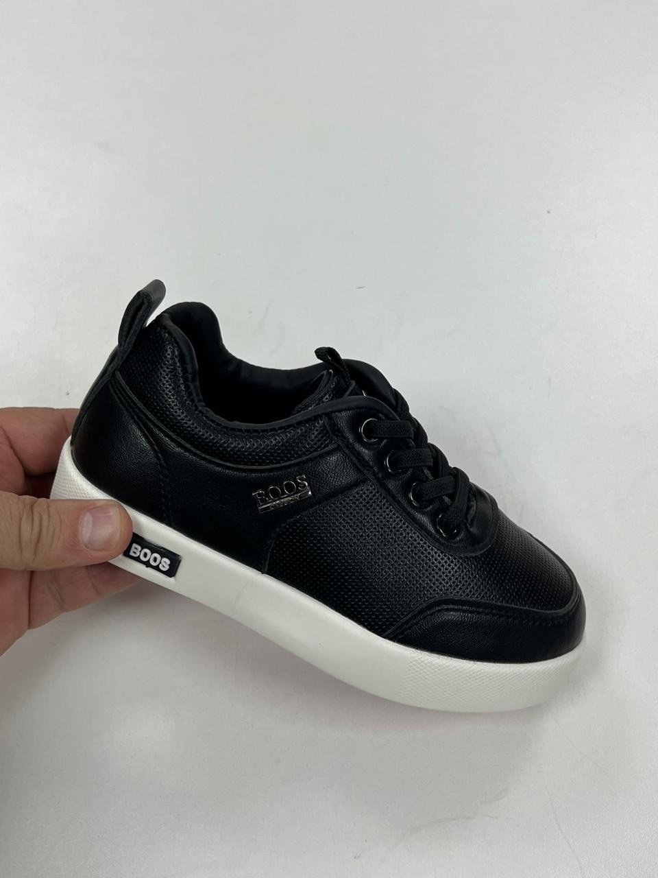 ,обуви,универсальные кроссовки,кеды emporio armani,кроссовки emporio armani