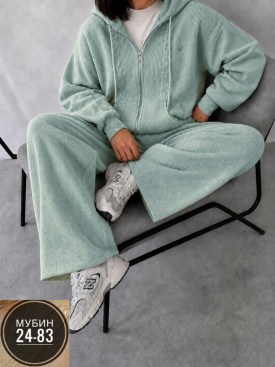 Костюм