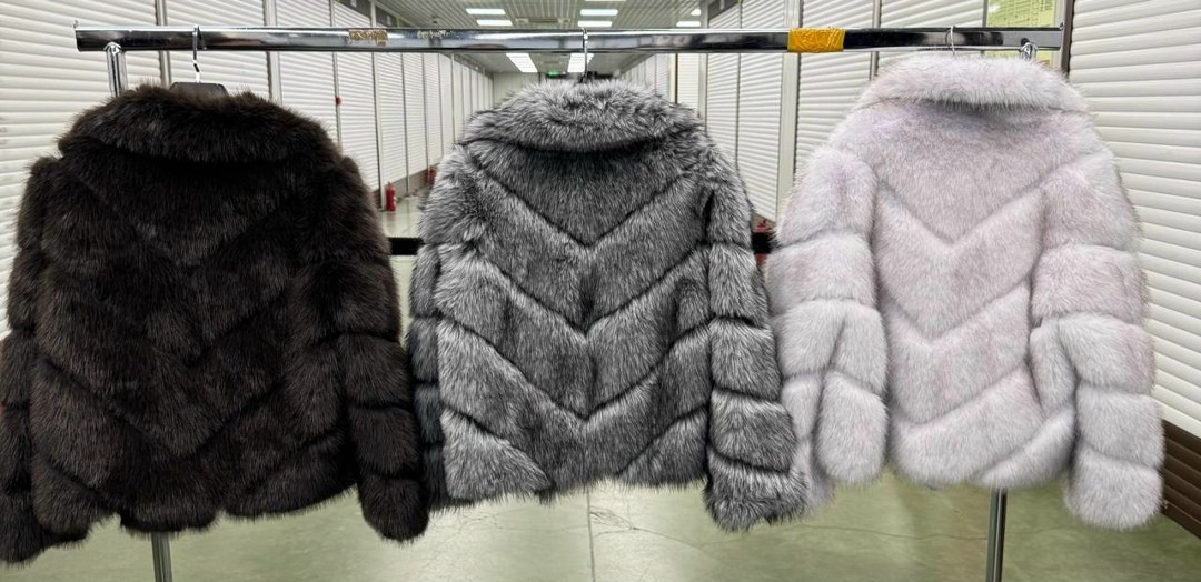 женское короткое меховое пальто из лисьего меха,шуба из песца,шуба женская из натурального лисьего меха,меховая куртка,женские шубы