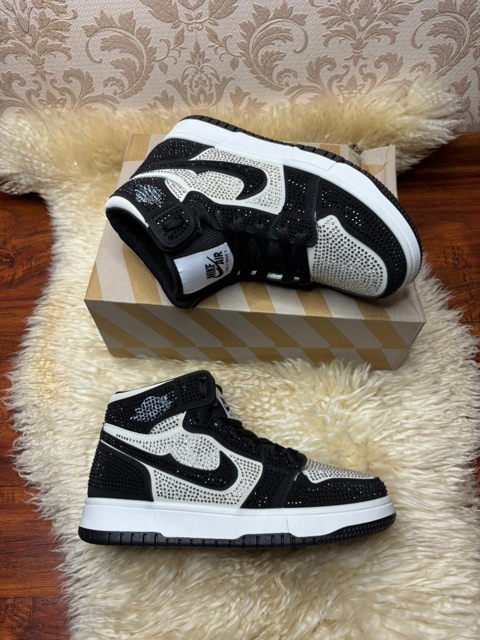 nike air jordan 1 mid se,nike air jordan 1 mid,jordan 1 mid,женские кроссовки nike air jordan 1 mid,nike air jordan 1