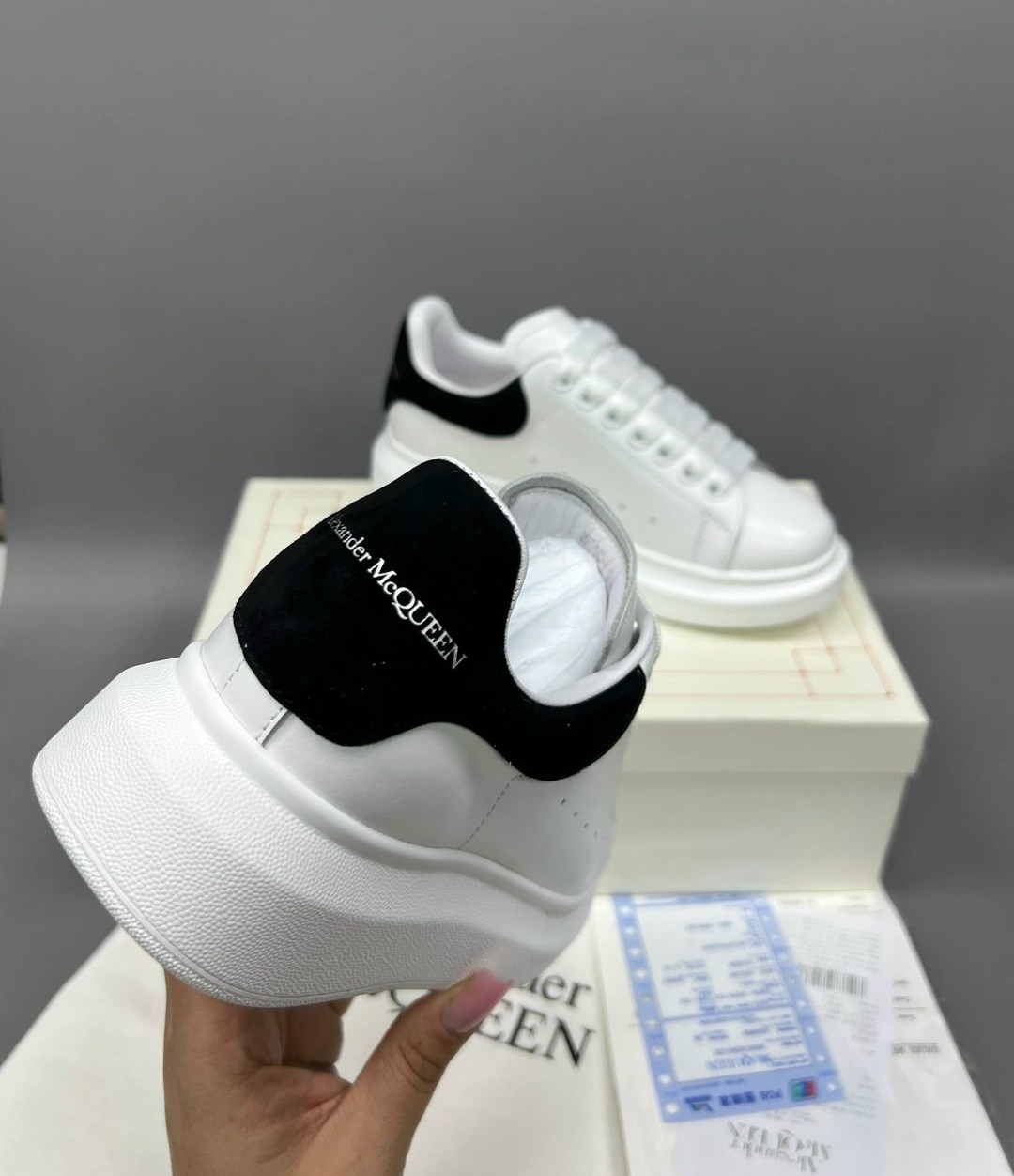 кроссовки alexander mcqueen,кеды alexander mcqueen,,alexander mcqueen кроссовки женские,кроссовки alexander mcqueen белые