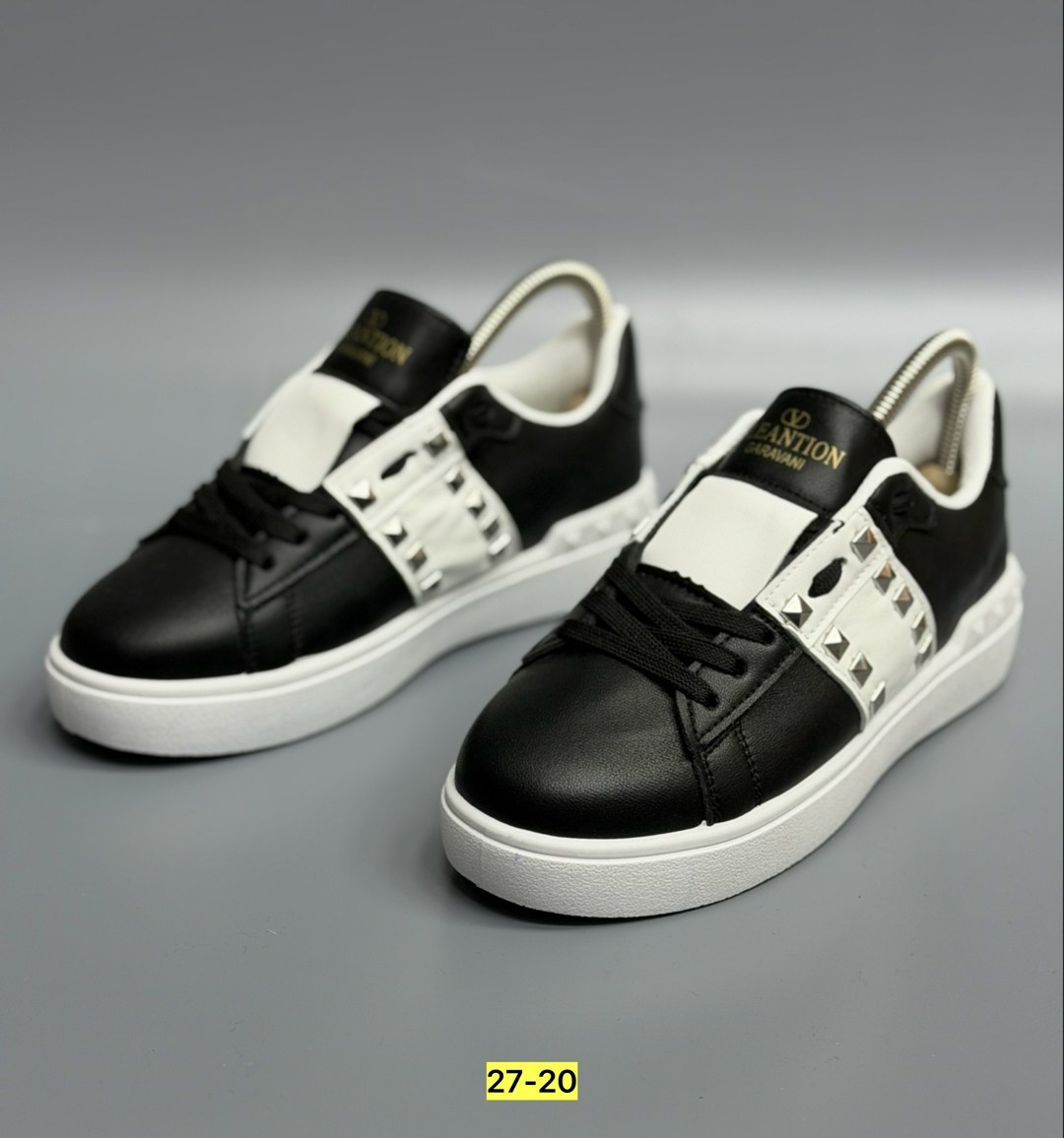 кеды valentino,мужские кроссовки valentino,valentino кроссовки,кроссовки valentino garavani,кеды valentino garavani