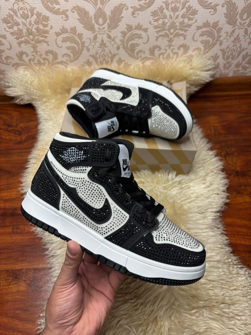 nike air jordan 1 mid se,nike air jordan 1 mid,jordan 1 mid,женские кроссовки nike air jordan 1 mid,nike air jordan 1