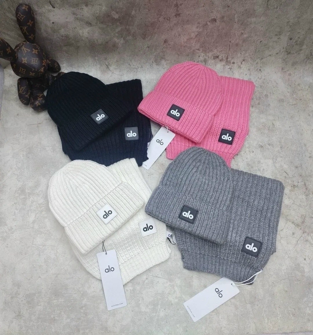 шапка moncler,шарф moncler,шапка и шарф,осенняя шапка бини со снудом вязаный комплект moncler,шапка комплект шарфом
