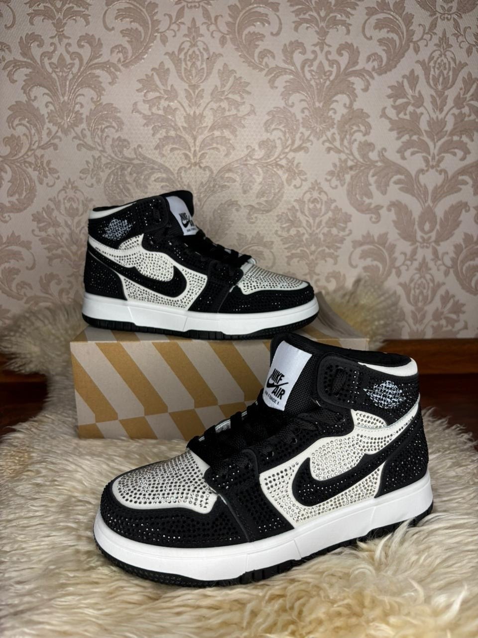 nike air jordan 1 mid se,nike air jordan 1 mid,jordan 1 mid,женские кроссовки nike air jordan 1 mid,nike air jordan 1