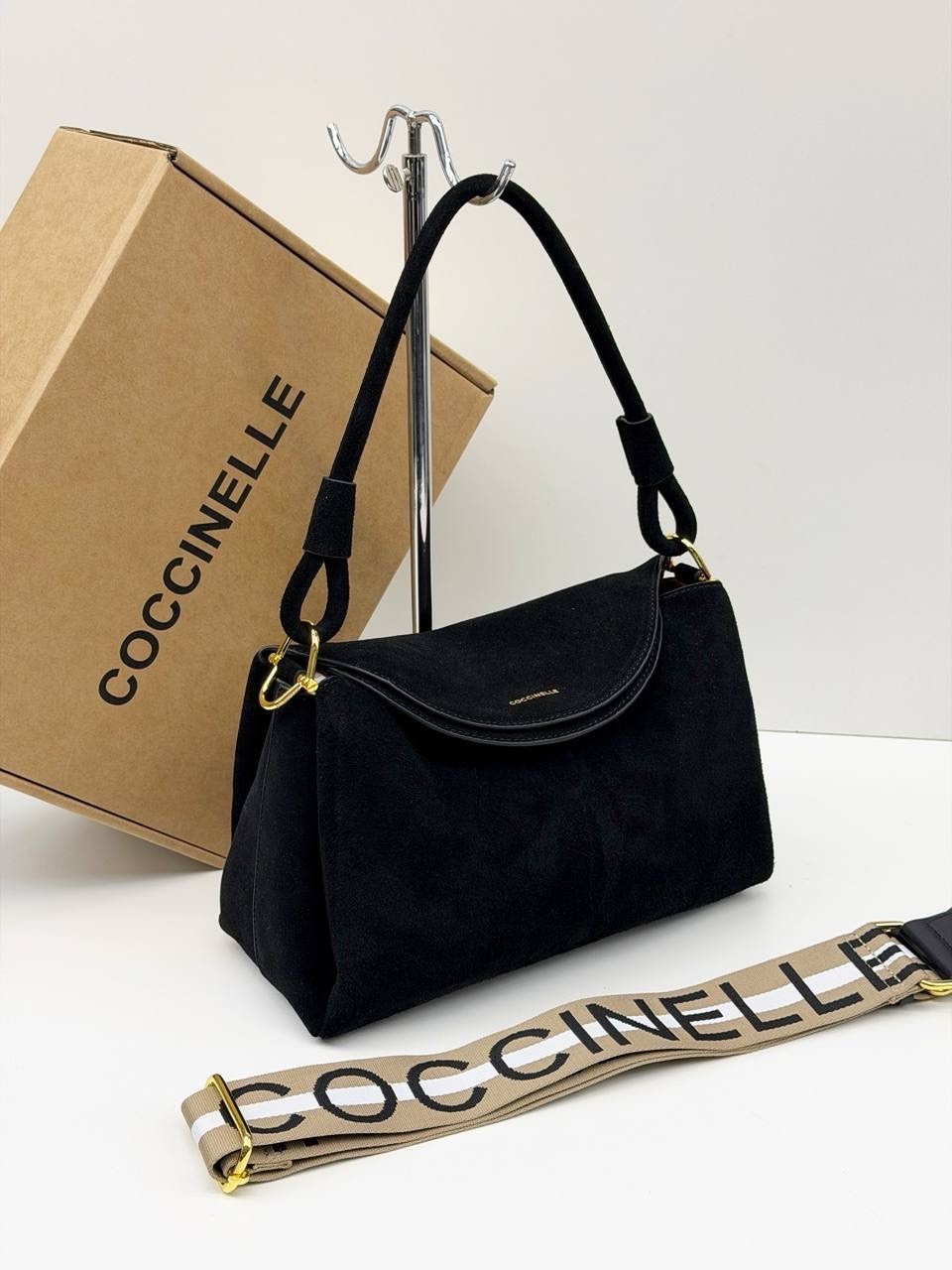 сумка coccinelli натуральная замша 25 × 16 × 6 см,сумка coccinelle,сумка coccinelle натуральная замша,женская сумка в стиле coccinelle замша натуральная+ кожа натуральная,coccinelle сумка сэтчел liya