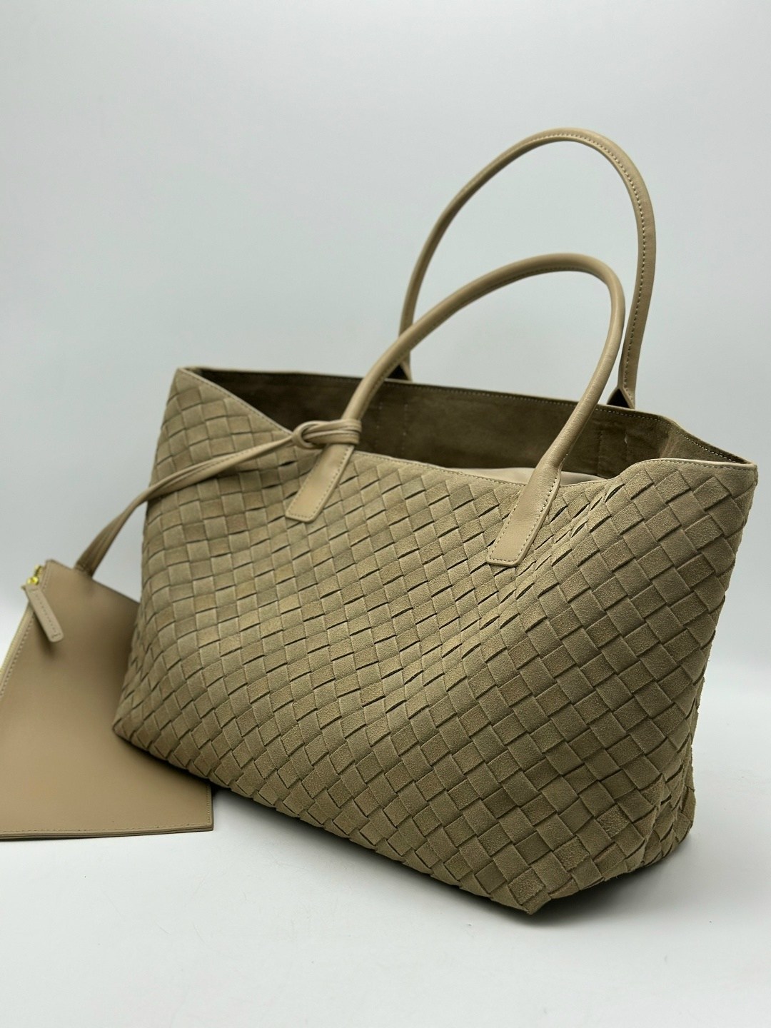 сумка bottega veneta,женская сумка bottega veneta,сумки боттега венета,оливковая кожаная сумка bottega veneta andiamo large,сумка