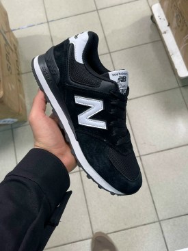 Кроссовки