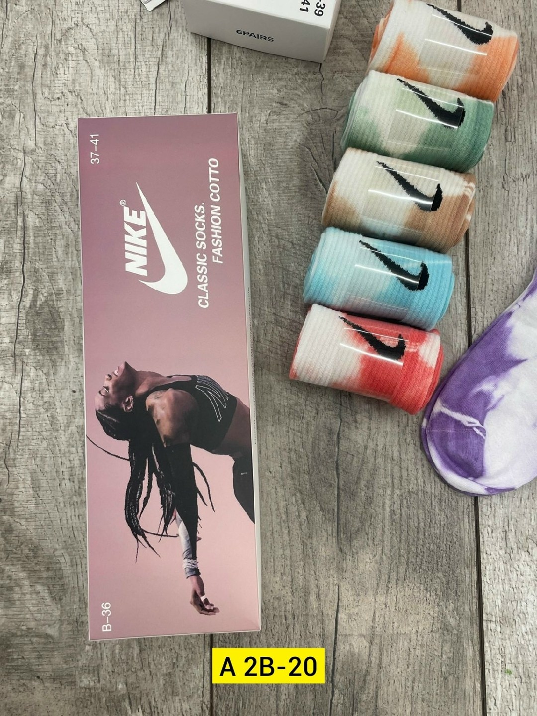 носки спортивные набор,набор женские носки,носки nike разноцветные подарочный набор с духами,носки комплект,комплект носков nike