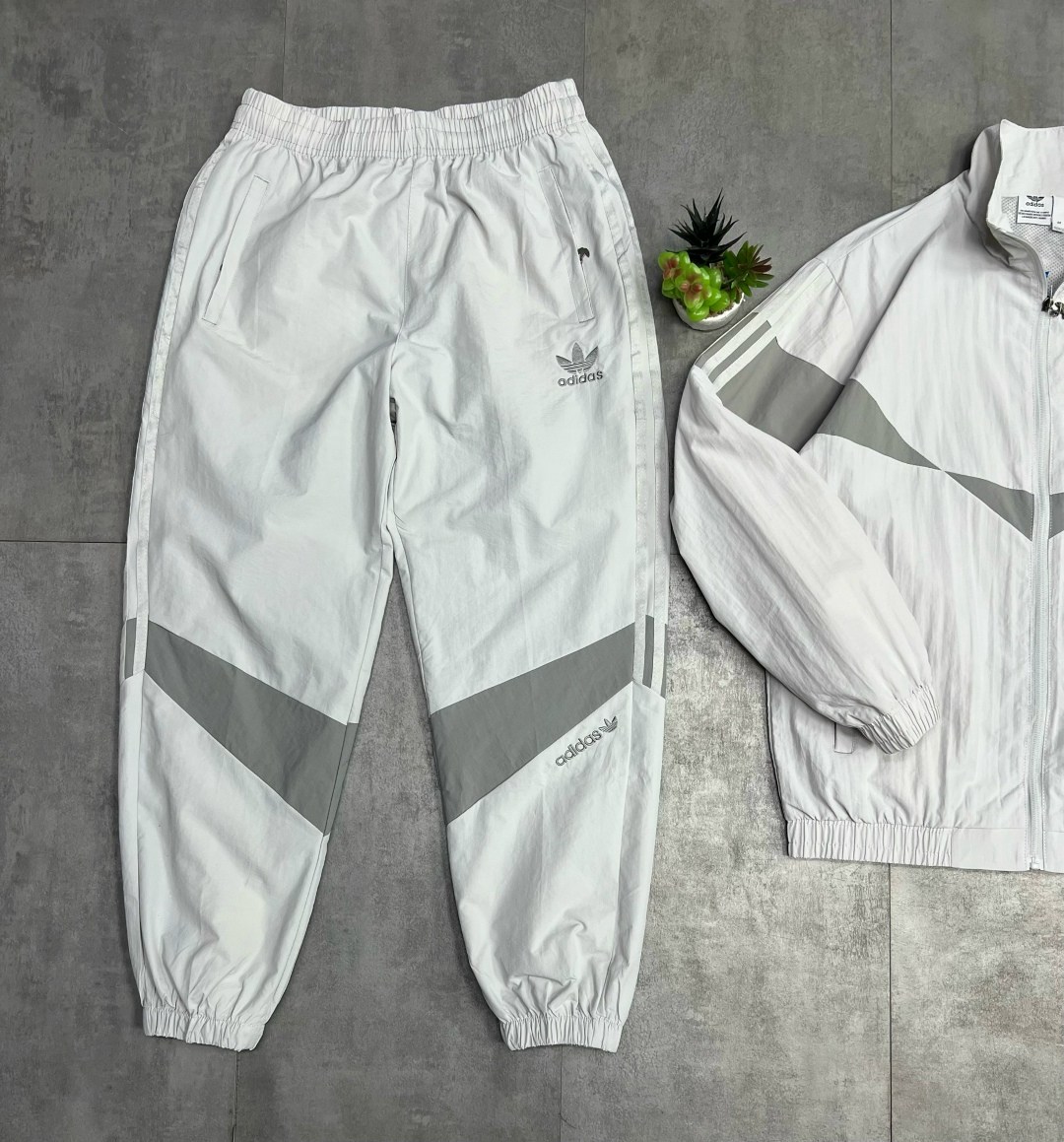 спортивный костюм мужской adidas,спортивный костюм adidas,спортивный костюм мужской adidas весенний,спортивный костюм adidas originals,спортивные костюмы адидас материал плащевка