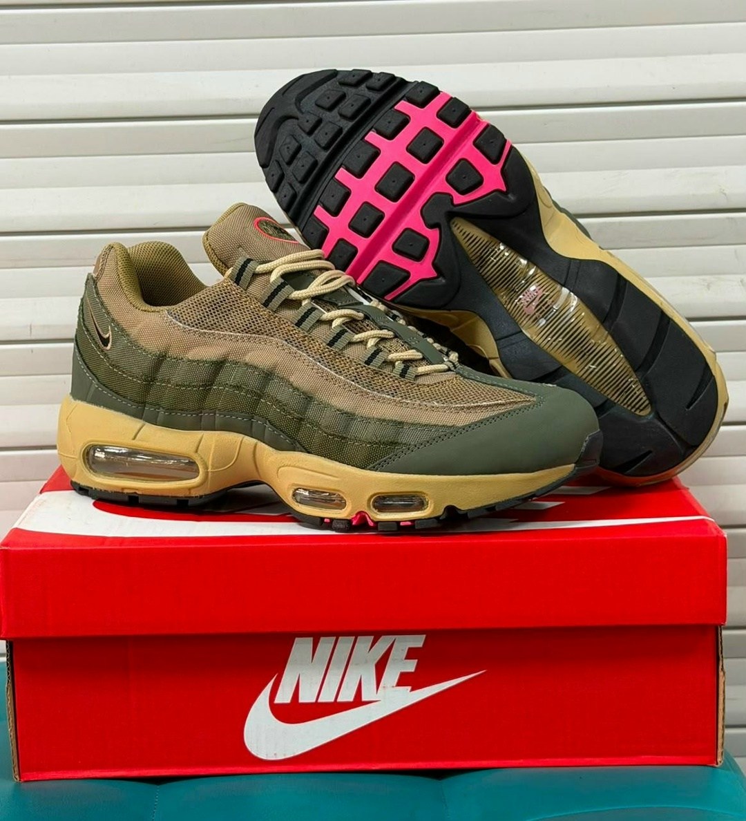 nike air max 95 essential,nike air max 95,nike air max 95 premium,кроссовки nike air max 95,nike air max 95 essential grey black