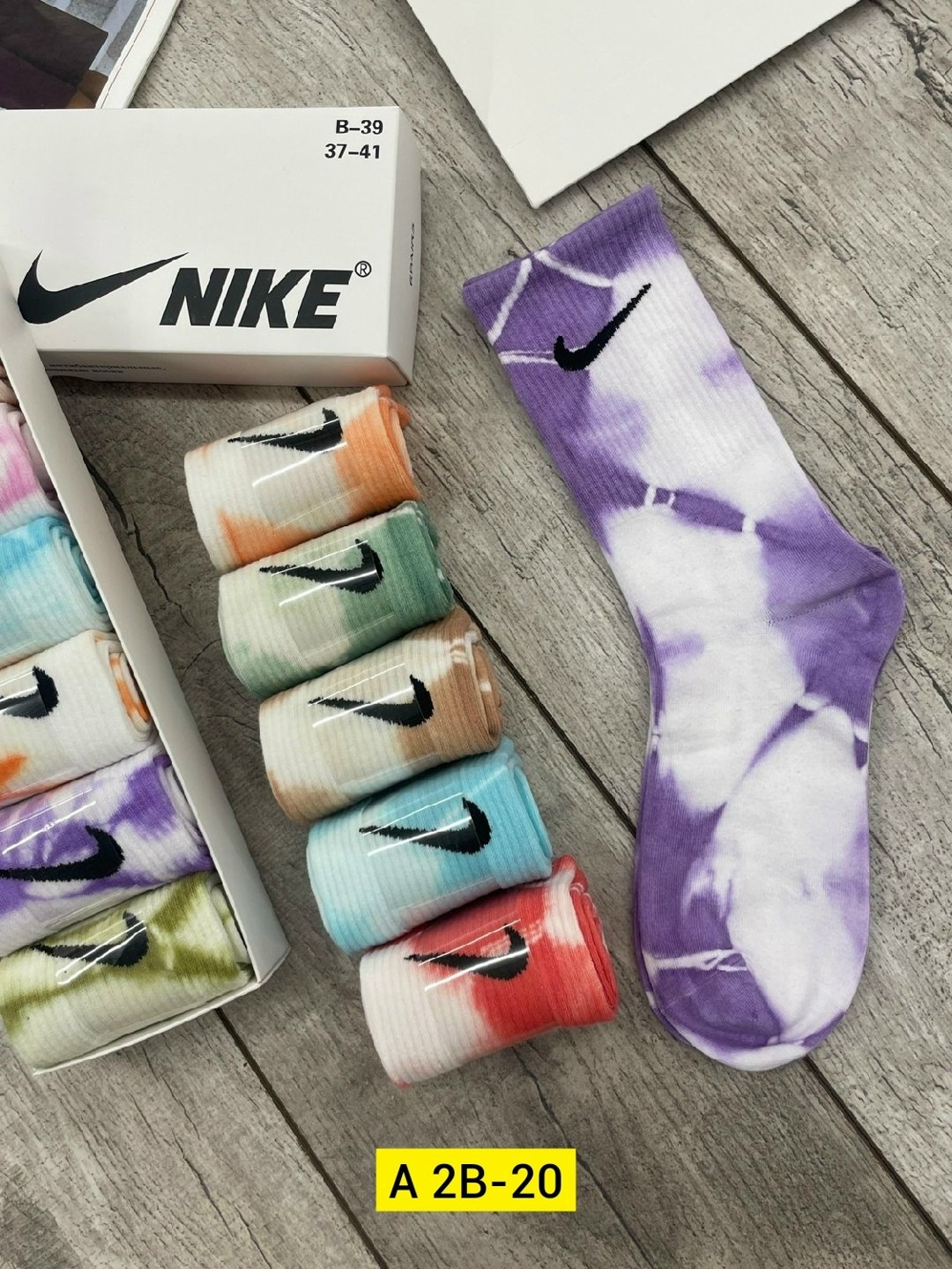 носки спортивные набор,набор женские носки,носки nike разноцветные подарочный набор с духами,носки комплект,комплект носков nike