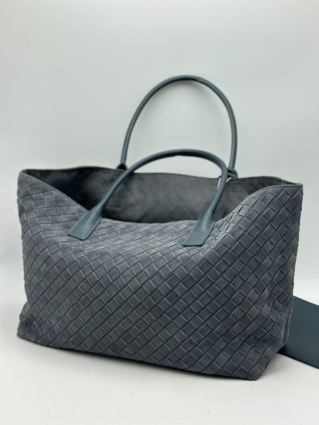 сумка bottega veneta,женская сумка bottega veneta,сумки боттега венета,оливковая кожаная сумка bottega veneta andiamo large,сумка