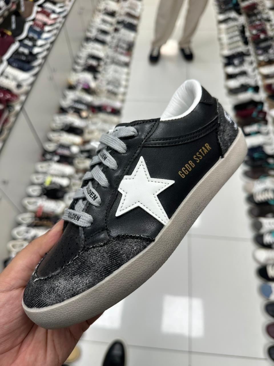 golden goose кеды super-star с блестками черный,golden goose кеды hi star на платформе черный,golden goose кеды super-star с кристаллами черный,golden goose deluxe brand черные кеды super star для жен
