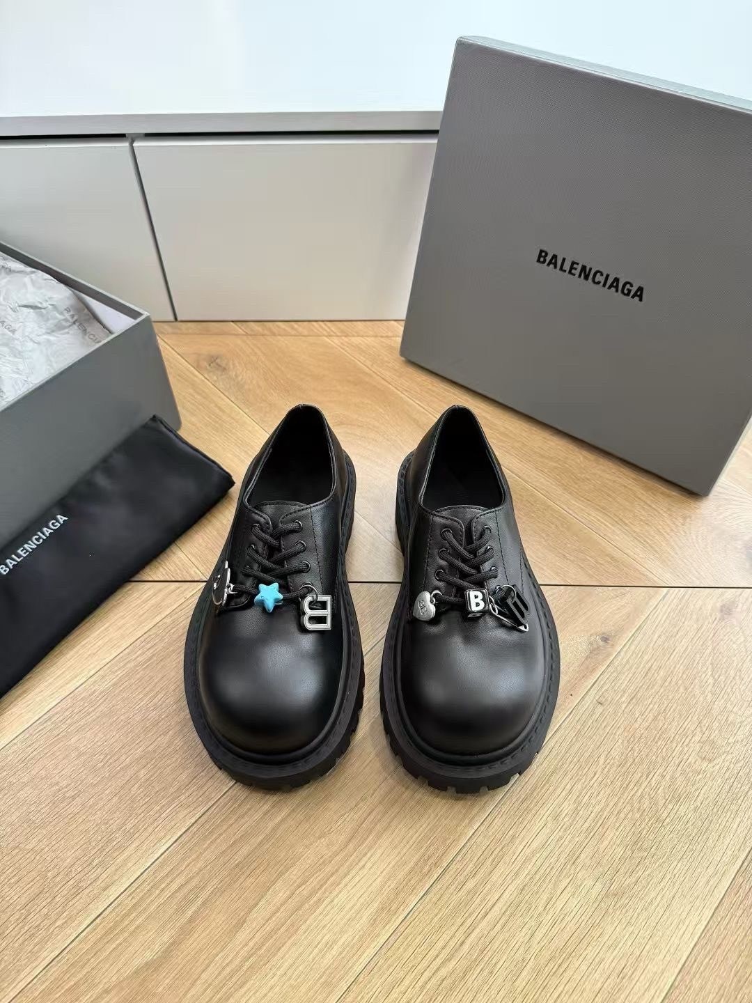 ботинки balenciaga,,лоферы balenciaga,туфли balenciaga,balenciaga