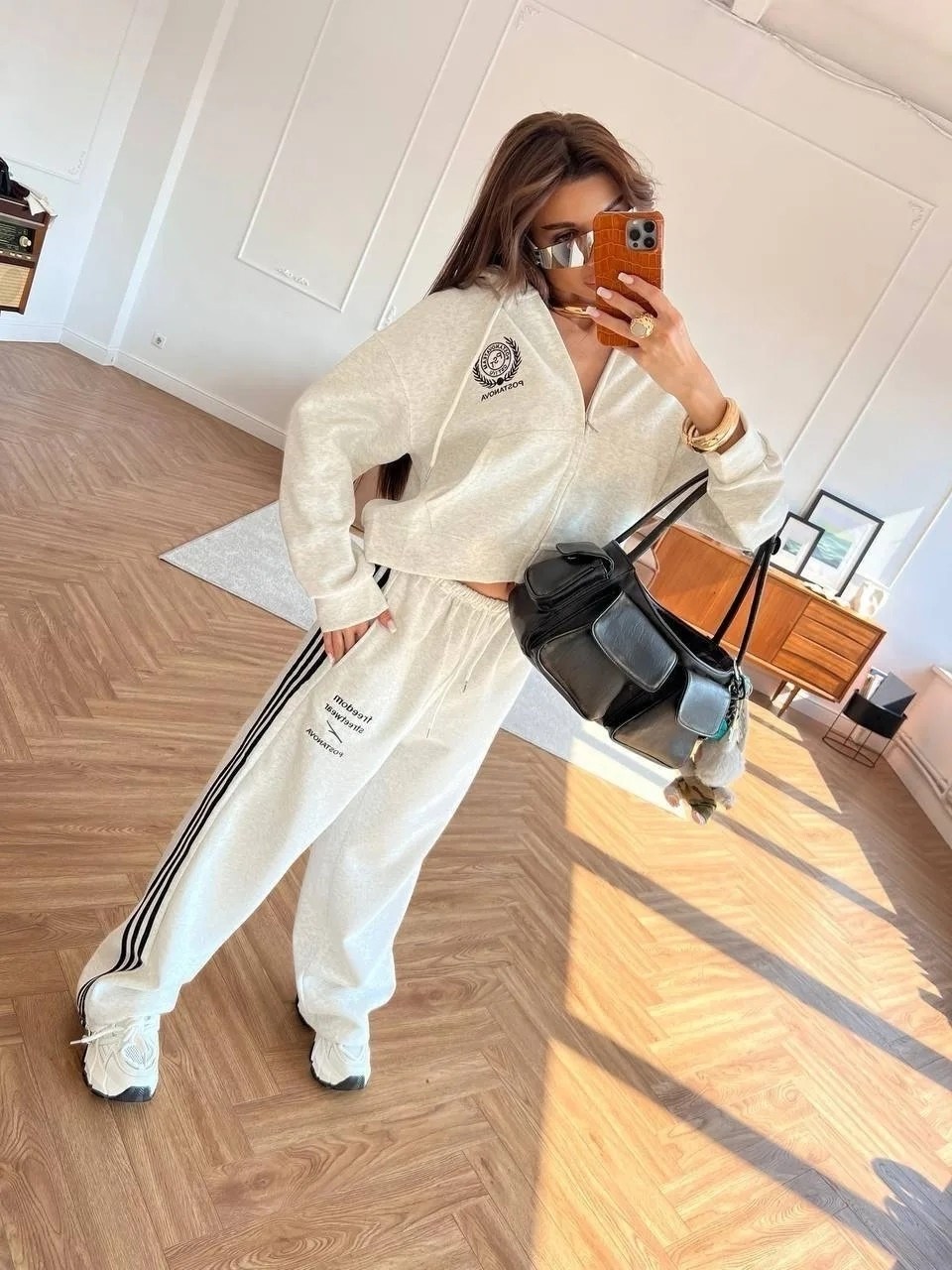 стильный костюм,костюм женский спортивный,женский костюм,спортивный костюм,костюм комплекты