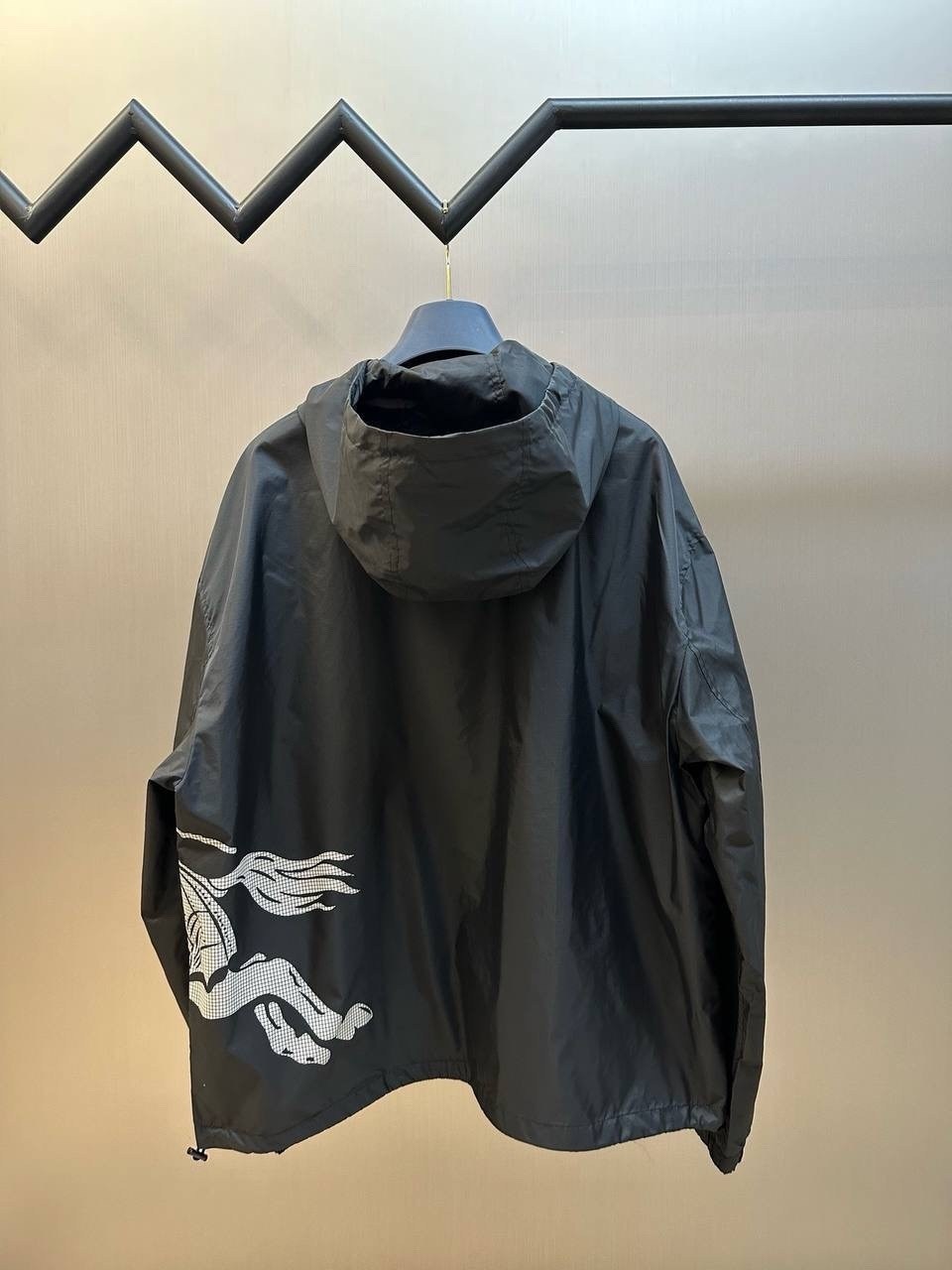 куртка,демисезонная куртка,куртка бомбер,повседневная куртка,ветровка burberry