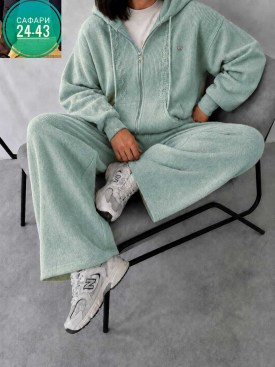 Костюм