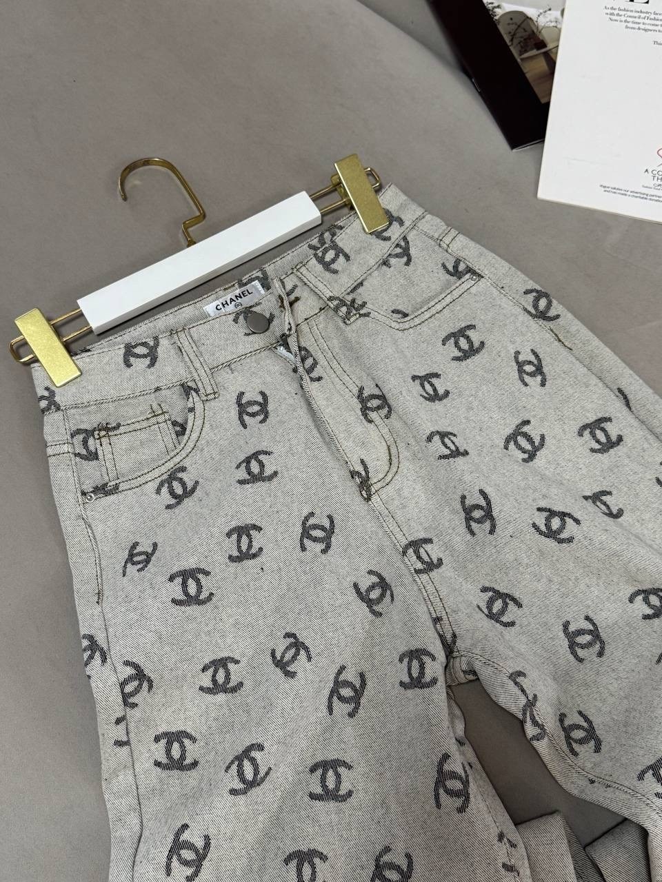 джинсы chanel,джинсы женские,джинсовые брюки,джинсы шанель голубые,джинсы шанель