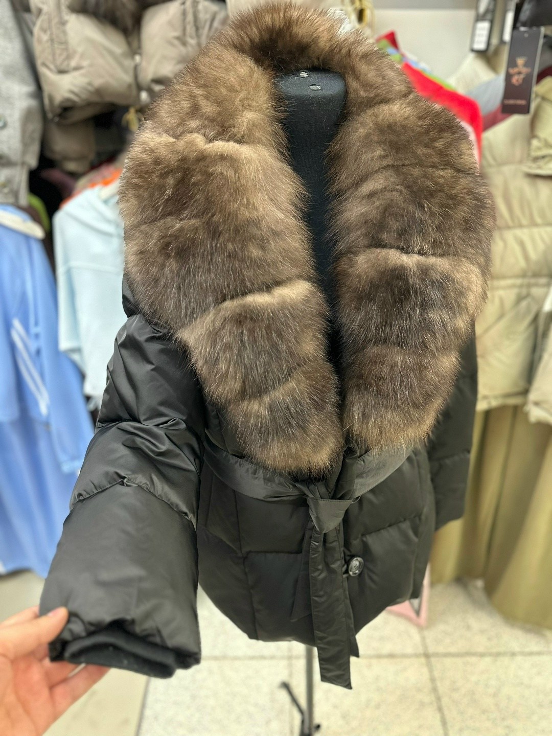 пуховик с натуральным мехом,куртка пуховик с натуральным мехом,пуховик с мехом,пуховик женский с натуральным мехом,куртка с натуральным мехом