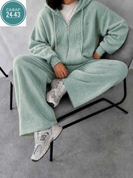 Костюм