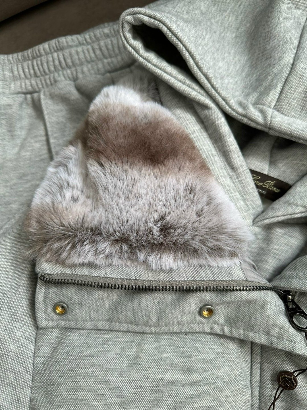 костюм loro piana серый,зимний костюм для девочек,костюм зимний детский,серый женский костюм тройка на флисе loro piana,костюм зимний женский