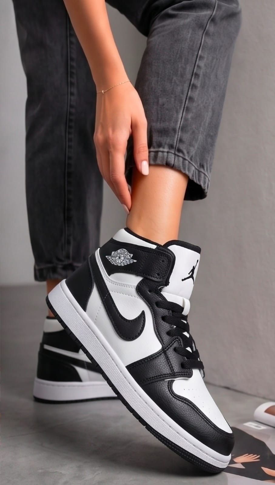 кроссовки женские nike air jordan 1,женские кроссовки nike,джорданы кроссовки женские найк черно белые,кроссовки nike air jordan 1 retro high,кроссовки nike air jordan 1 retro