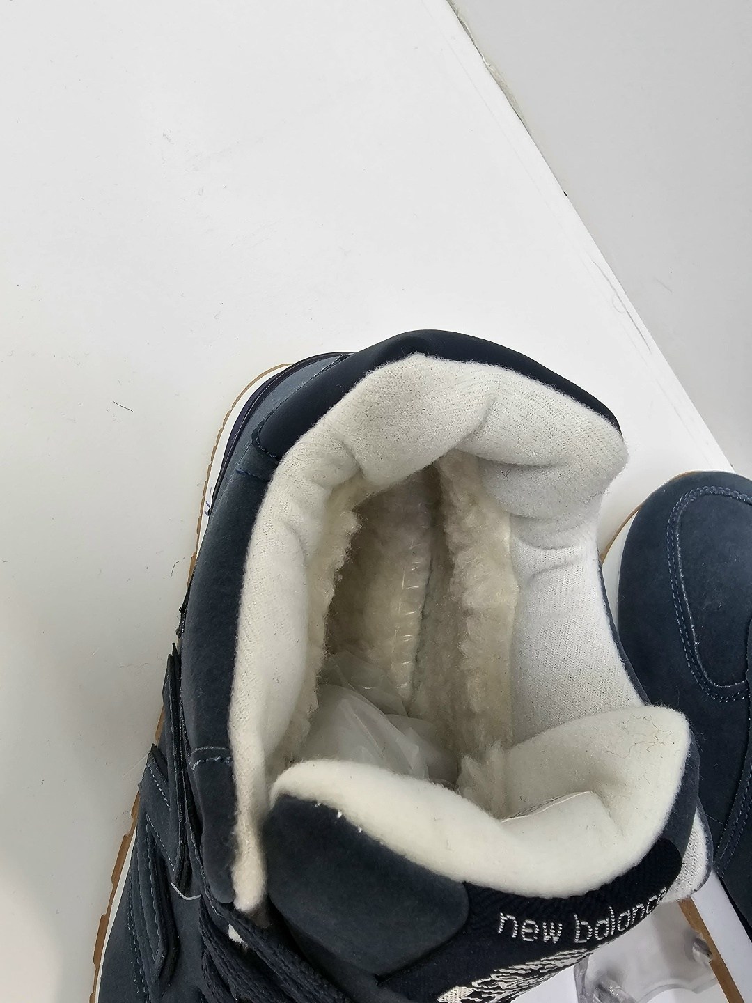 зимние кроссовки new balance 574 mid,new balance 574 mid черные замша мужские,зимние кроссовки new balance 574 mid черные,кроссовки new balance 574,зимние кроссовки new balance 574 mid цвет черный