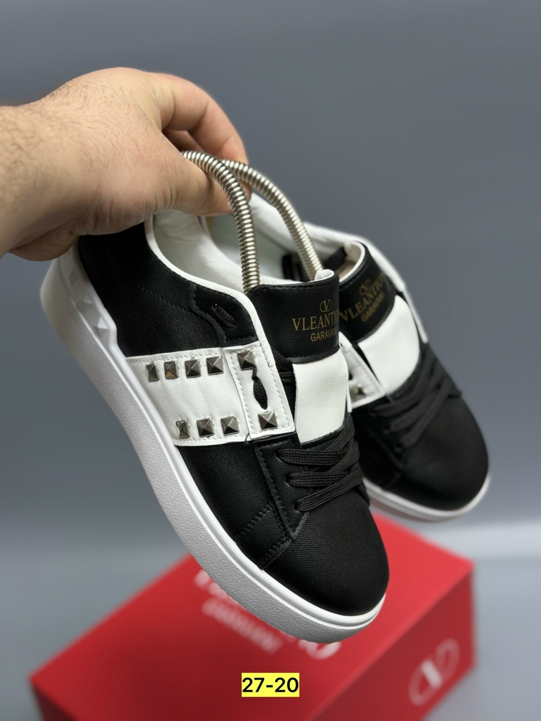 кеды valentino,мужские кроссовки valentino,valentino кроссовки,кроссовки valentino garavani,кеды valentino garavani