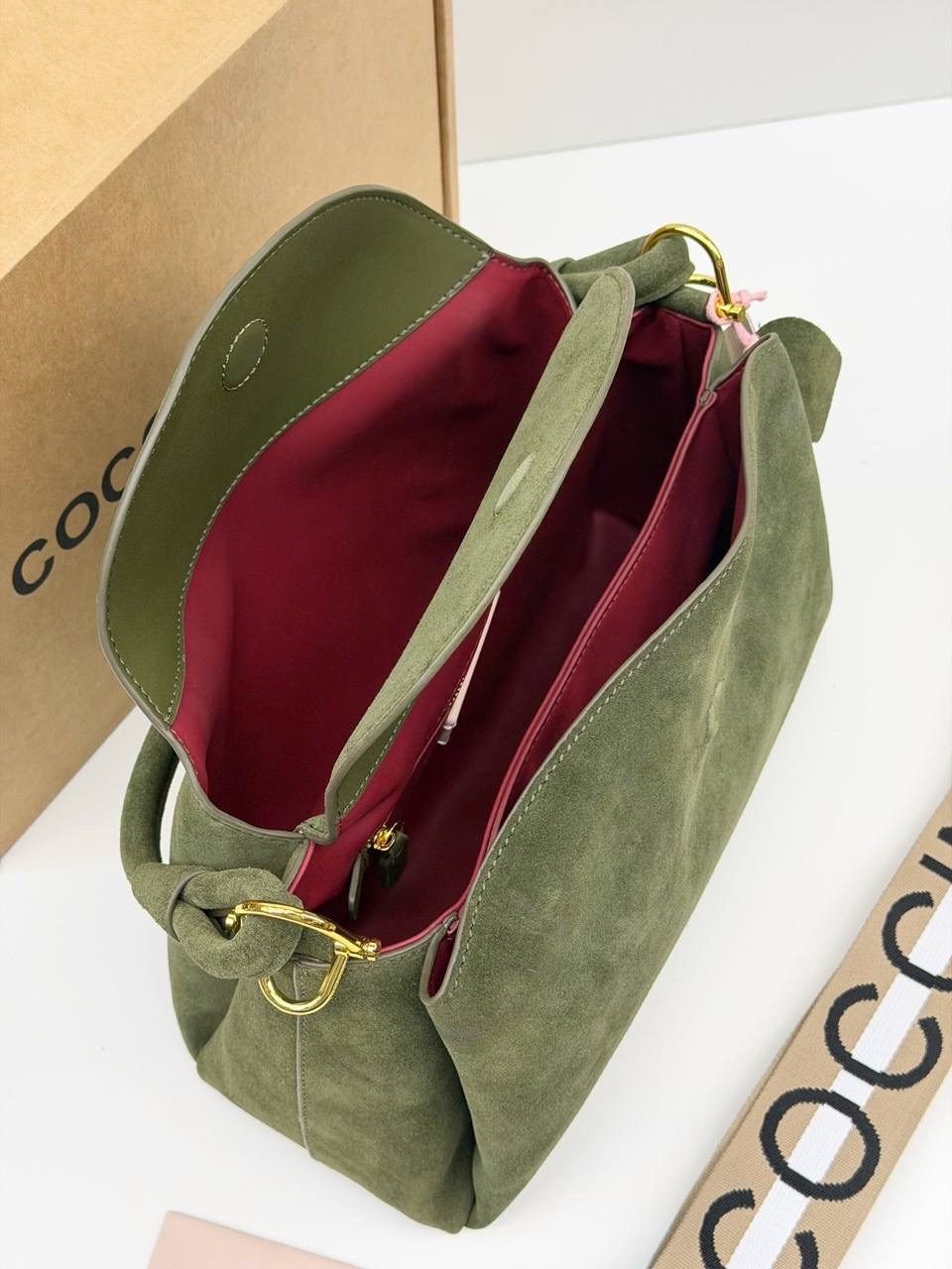 сумка coccinelli натуральная замша 25 × 16 × 6 см,сумка coccinelle,сумка coccinelle натуральная замша,женская сумка в стиле coccinelle замша натуральная+ кожа натуральная,coccinelle сумка сэтчел liya