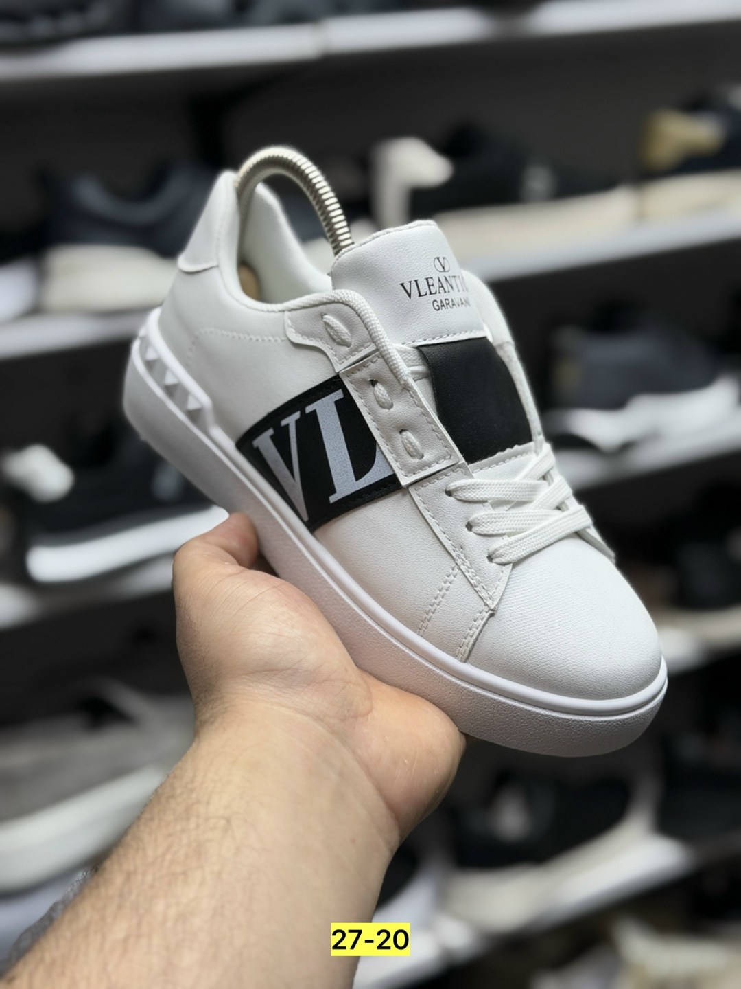 ,valentino кроссовки,обуви,кроссовки модные,женские кроссовки