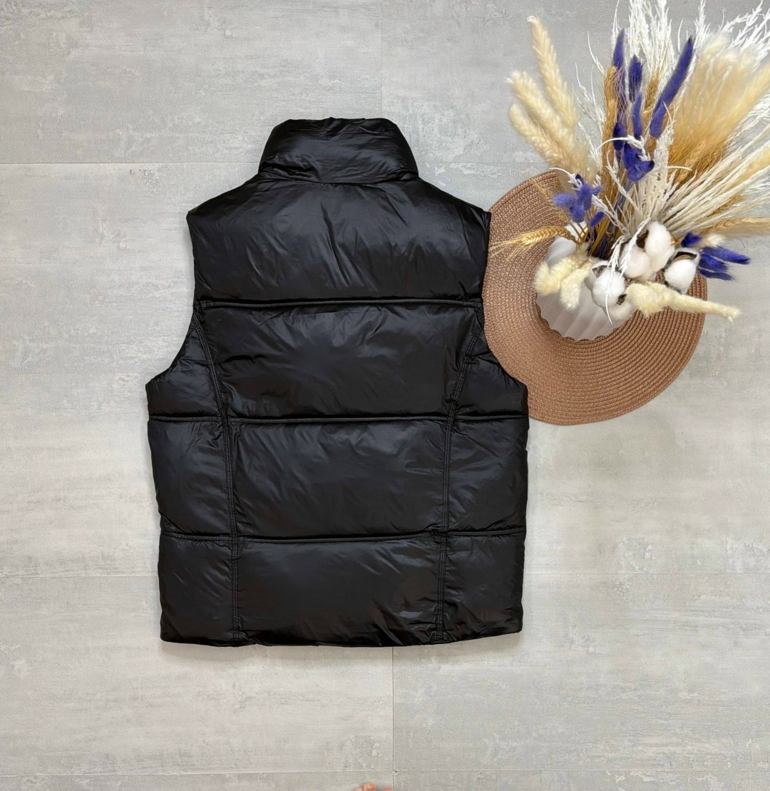 жилетка moncler,жилет moncler,безрукавка монклер мужская,жилетка,жилет