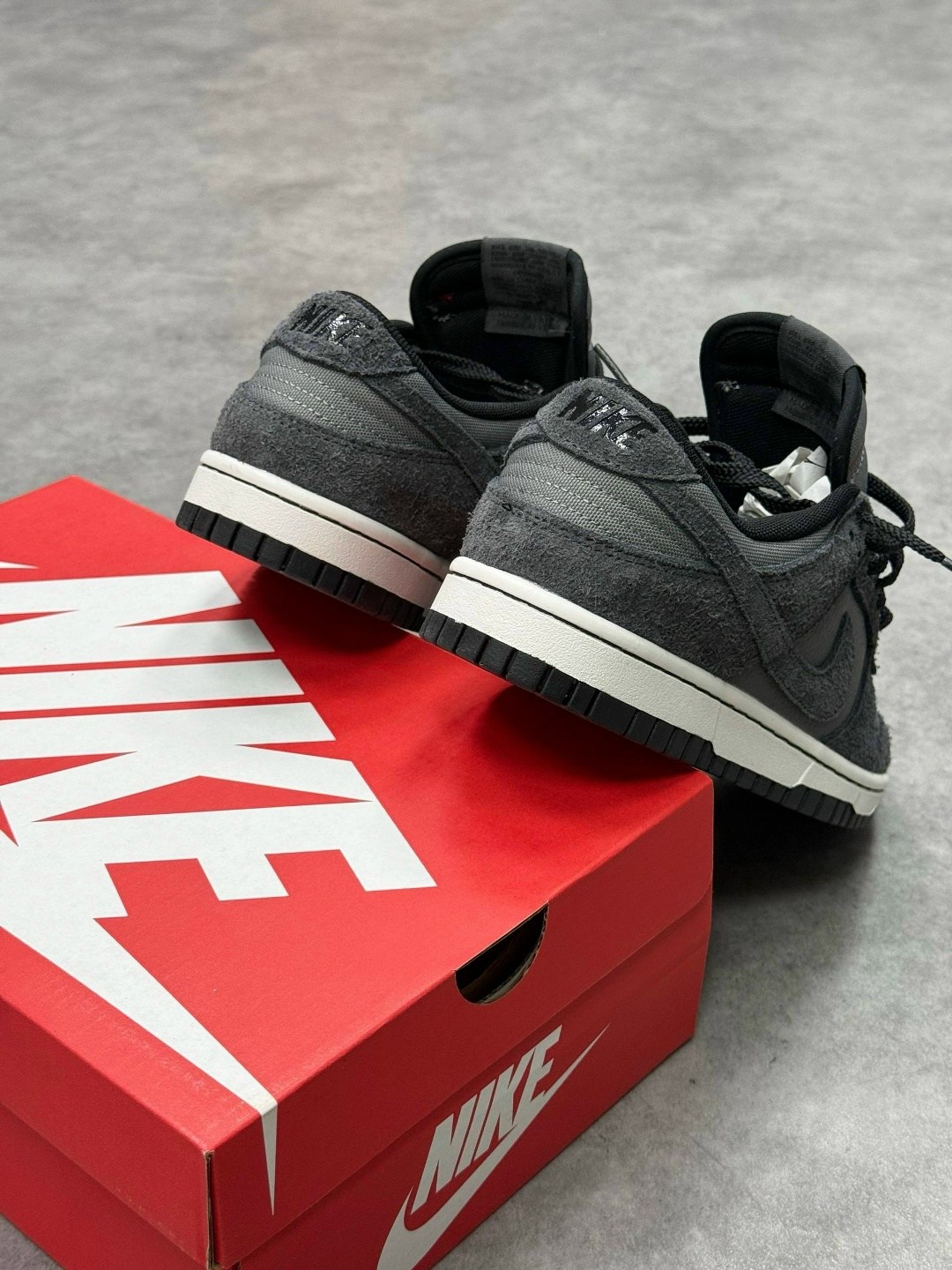 nike sb dunk low dark grey black gum,кроссовки nike sb dunk low,nike dunk low,кроссовки,nike sb dunk low black and grey