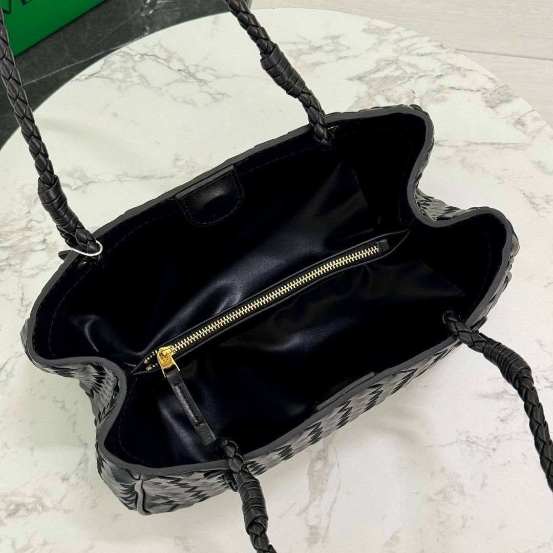 сумка женская bottega veneta,bottega veneta сумка,сумка bottega veneta черный,сумка женская bottega,кожаная женская сумка bottega veneta