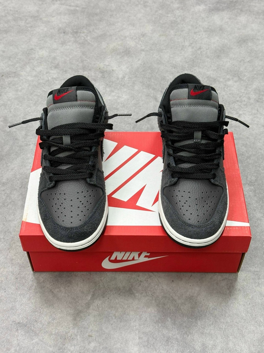 nike sb dunk low dark grey black gum,кроссовки nike sb dunk low,nike dunk low,кроссовки,nike sb dunk low black and grey