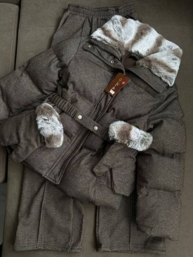 Костюм