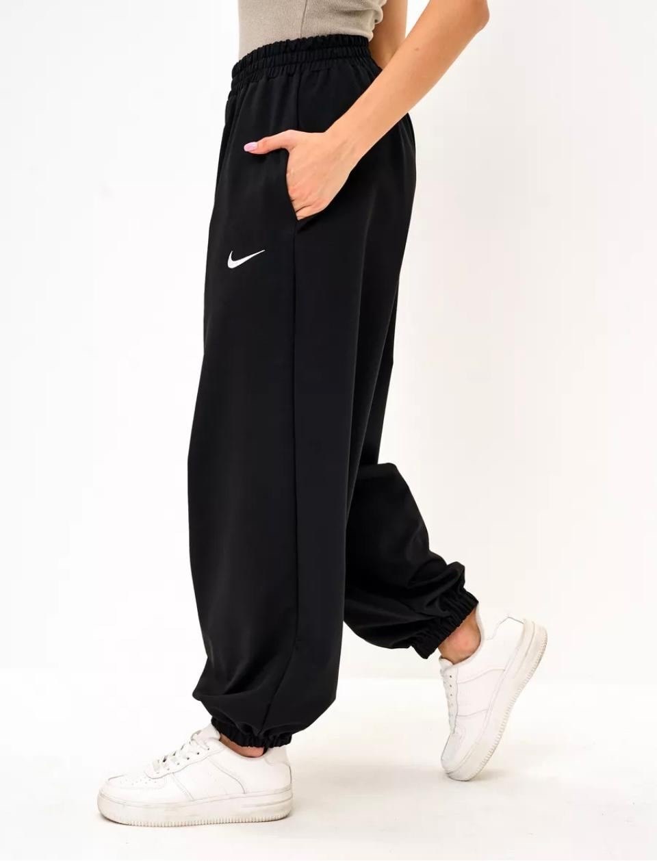 брюки спортивные nike,брюки женские nike,женские спортивные брюки nike,спортивные штаны джоггеры оверсайз,спортивные брюки джоггеры