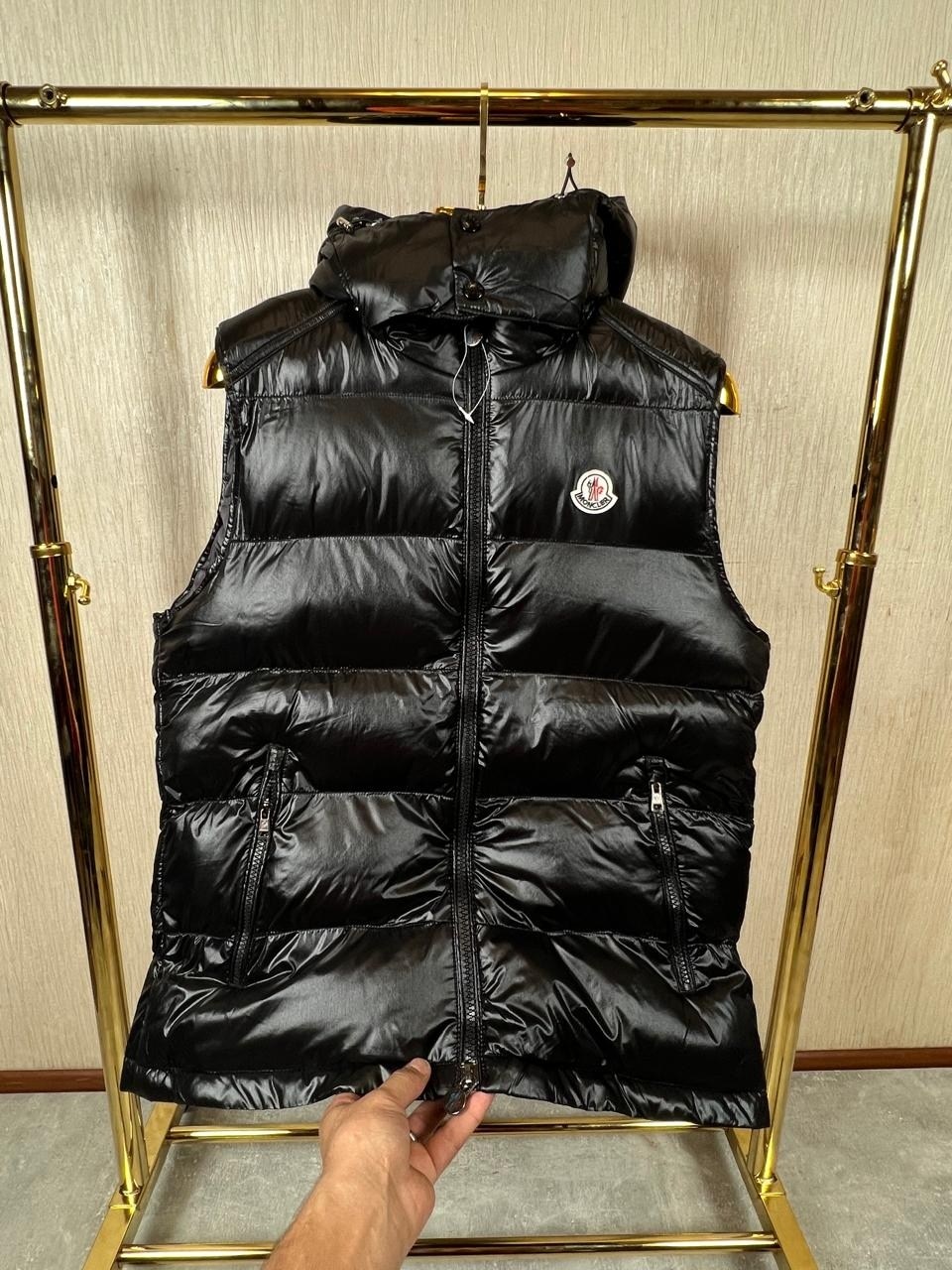 жилет moncler,жилетка moncler,жилетка монклер,жилетка монклер мужская,женская жилетка moncler bormes натуральный пух