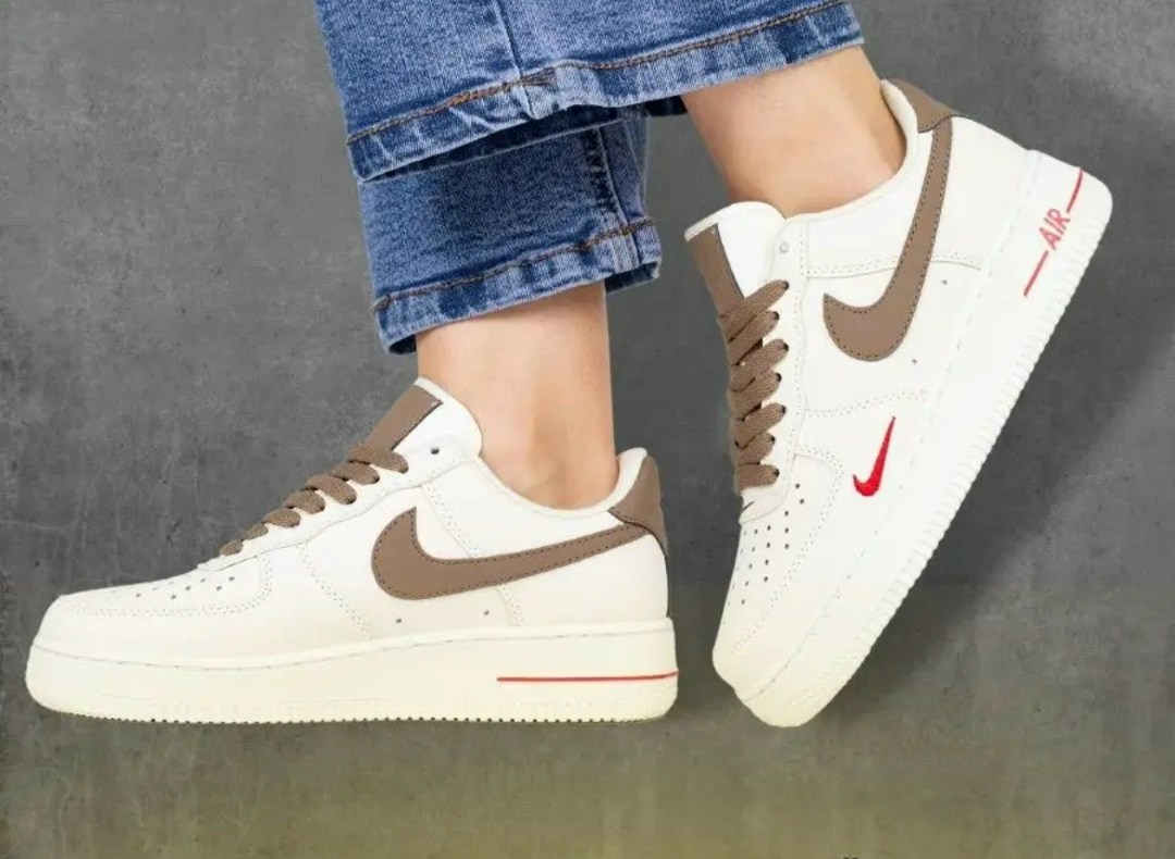 кроссовки nike air force 1,кроссовки nike air force 1 low premium white brown,мужские кроссовки nike air force 1 low,кроссовки nike air force 1 yohood rice white,nike air force 1 yohood rice white