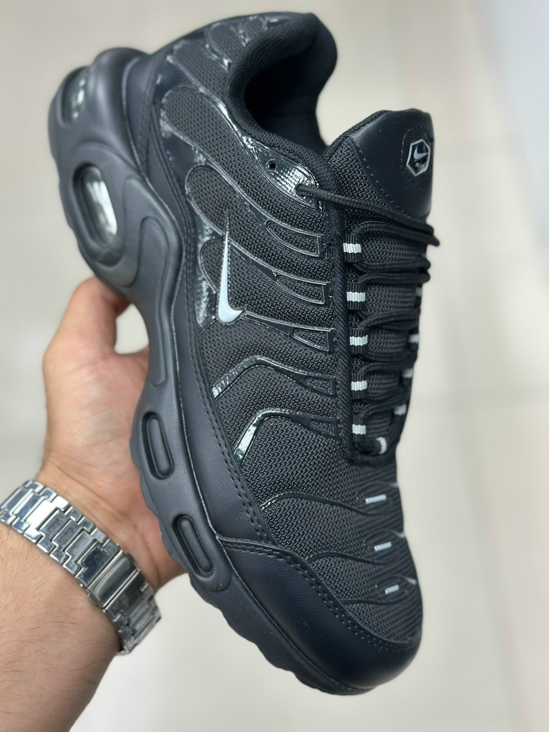 кроссовки nike air max tn plus,кроссовки летние спортивные nike air max tn plus,air max plus tn nike,кроссовки мужские nike air max tn plus,кроссовки nike air max plus