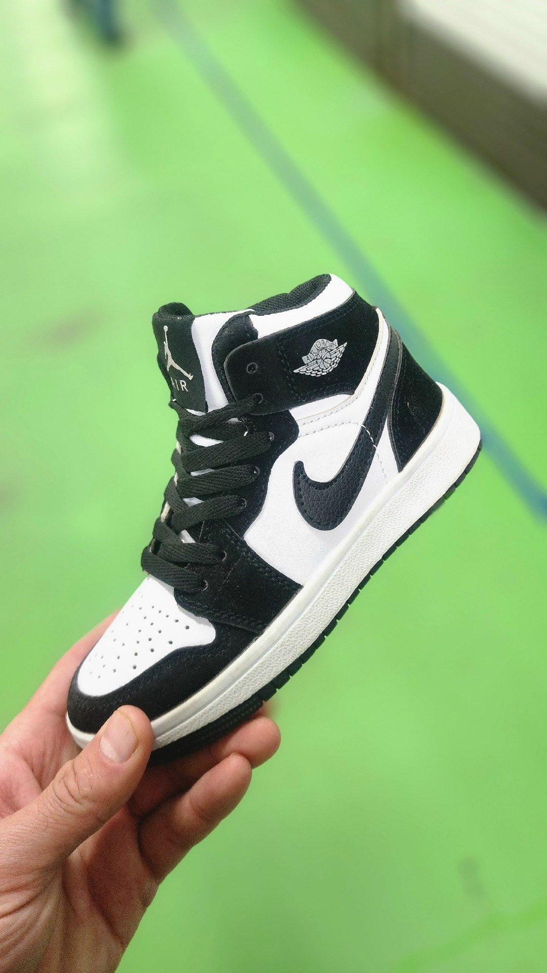 детские кроссовки air jordan 1 retro high og,nike air jordan 1 mid,nike air jordan 1 retro high og,кроссовки nike air jordan 1 retro,кроссовки jordan 1 mid