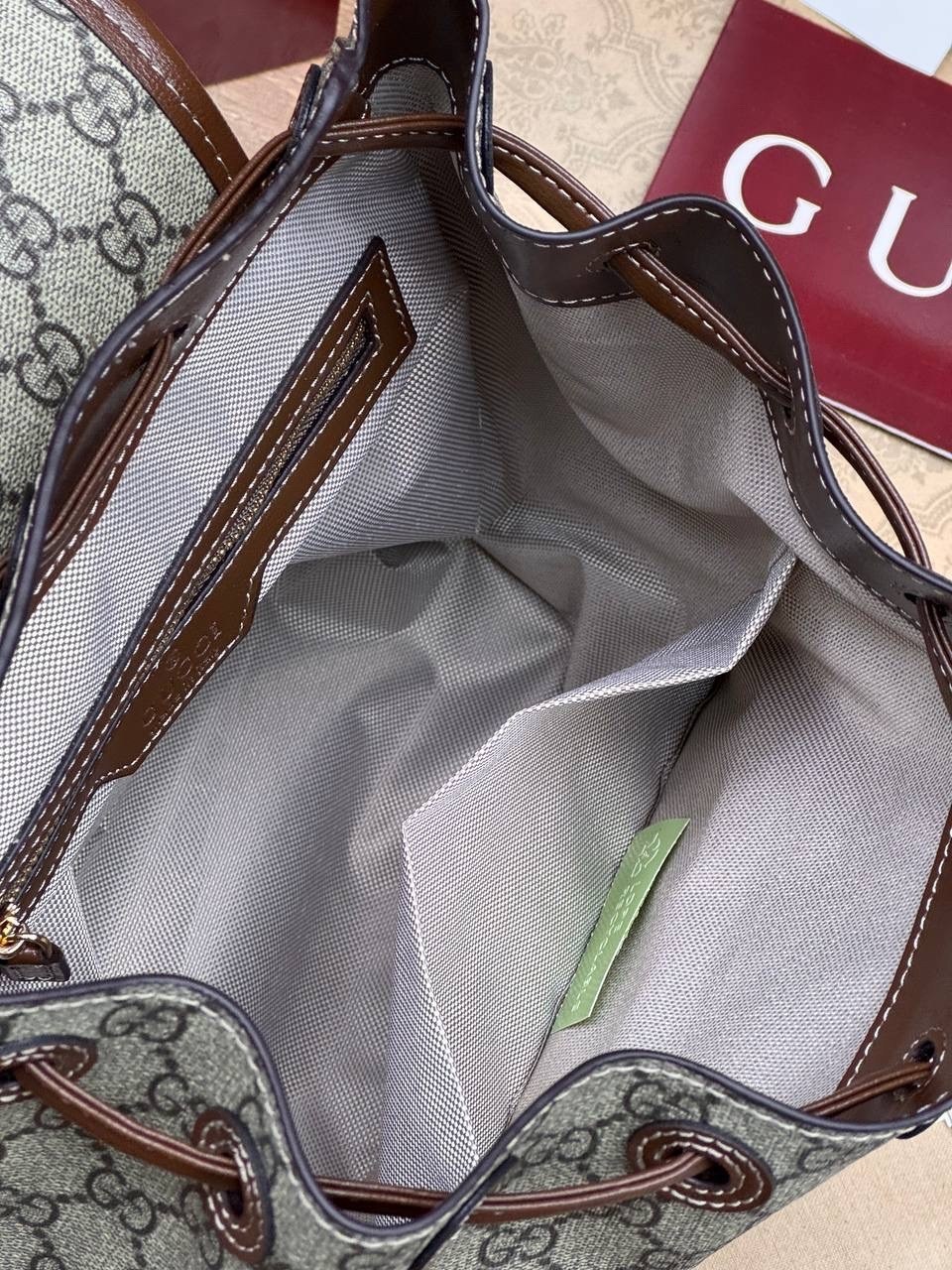 рюкзак gucci a123176 28/26/13 см коричнево-бежевый,женский рюкзак gucci,рюкзак gucci,рюкзак гуччи белый,рюкзак женский гуччи